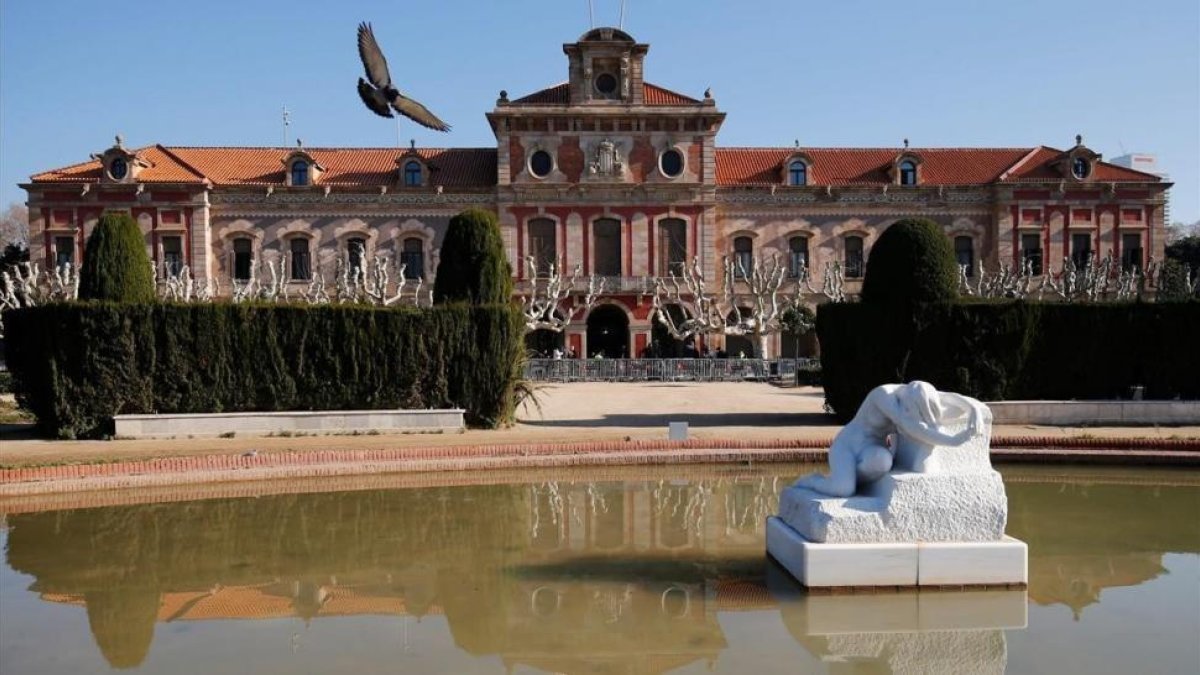 Fachada del Parlament de Catalunya, esta mañana.-PAU BARRENA (AFP)