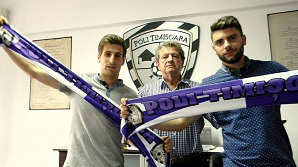 Fernando Llorente y Javi Hernández firmaron ayer su contrato en la sede del ACS Poli Timisoara-ECB