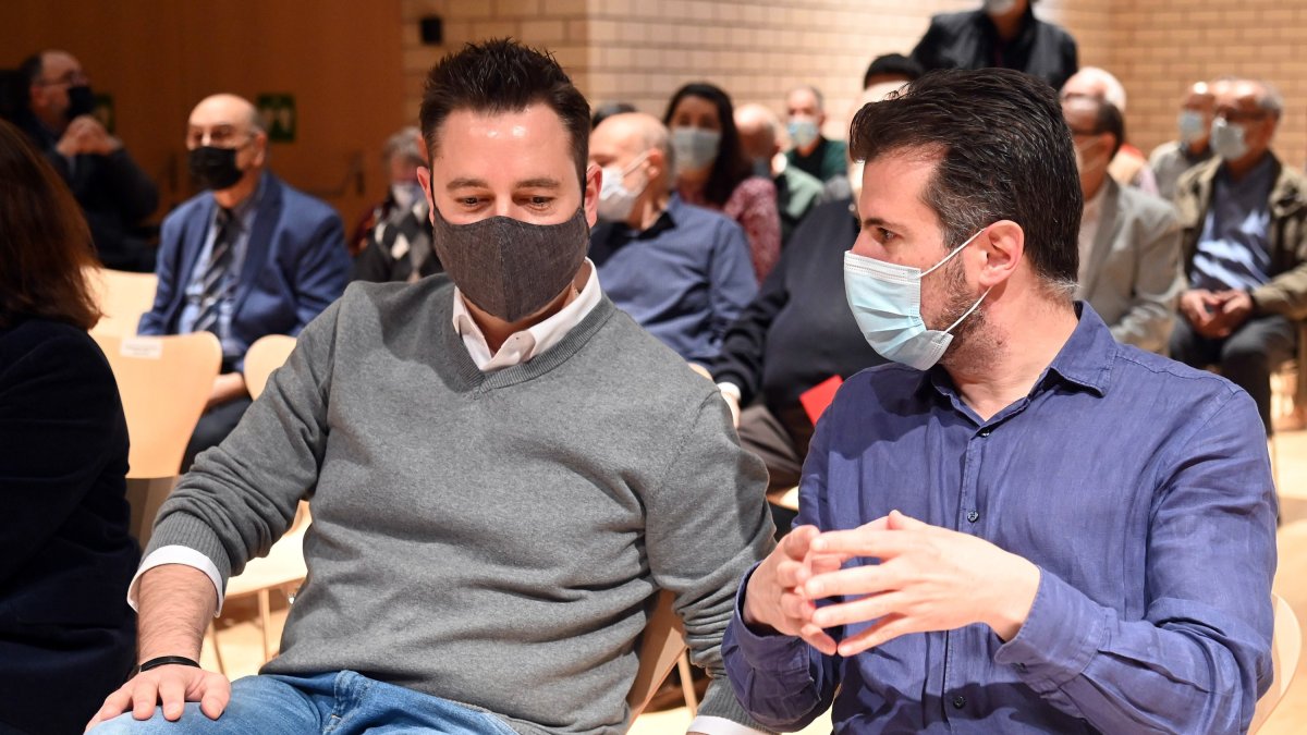 El secretario general del PSOE de Castilla y León, Luis Tudanca, acude a la Asamblea Extraordinaria de la Agrupación Local del PSOE de Burgos. ICAL