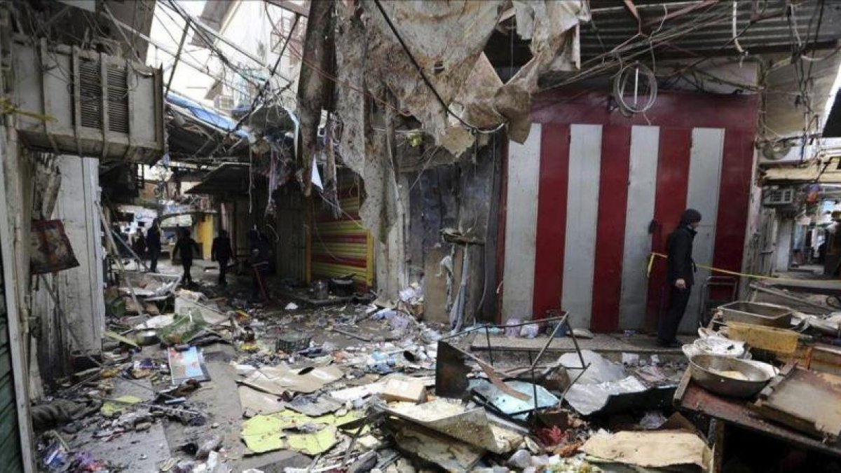 Mercado en Bagdad donde se perpetró un atentado terrorista el pasado 31 de diciembre.-EFE / ALI ABBAS