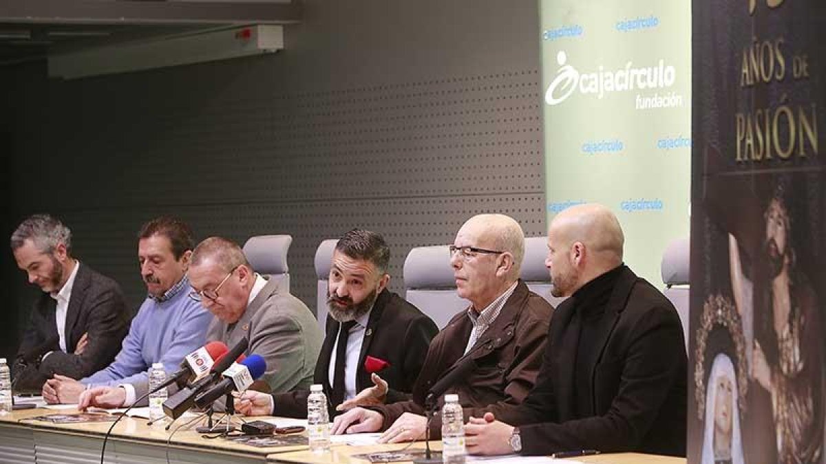 Imagen de la presentación, ayer en Fundación Cajacírculo.-RAÚL G. OCHOA