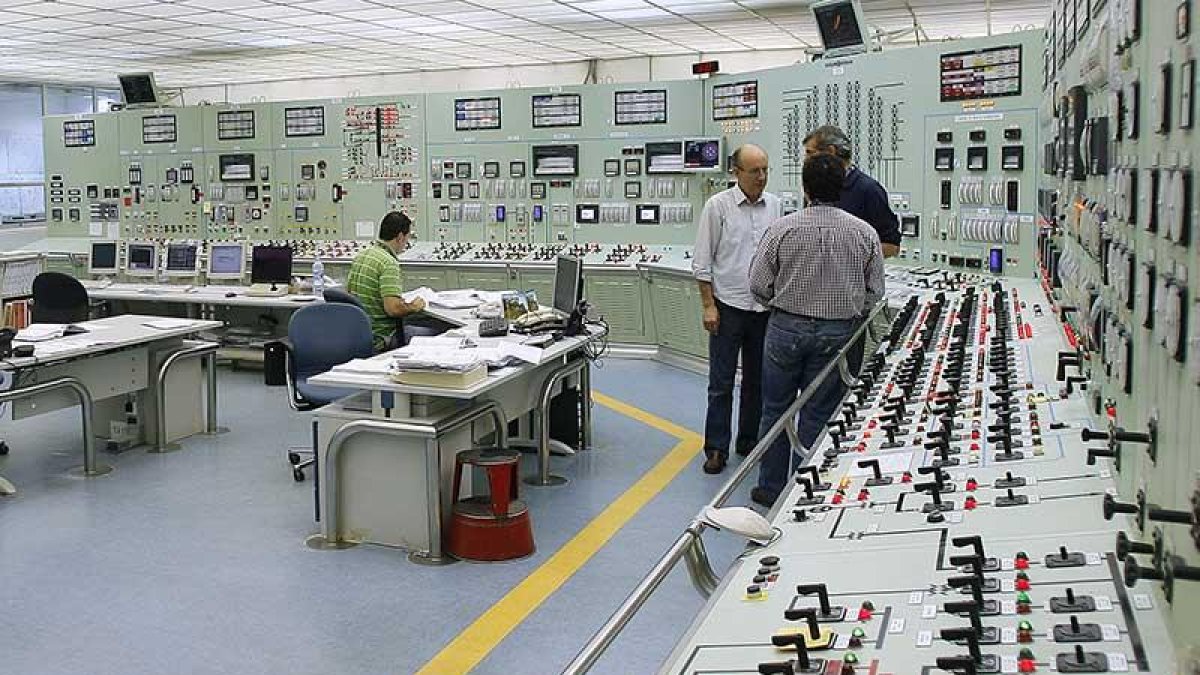 Interior de la central nuclear de Santa María de Garoña.-ISRAEL L. MURILLO