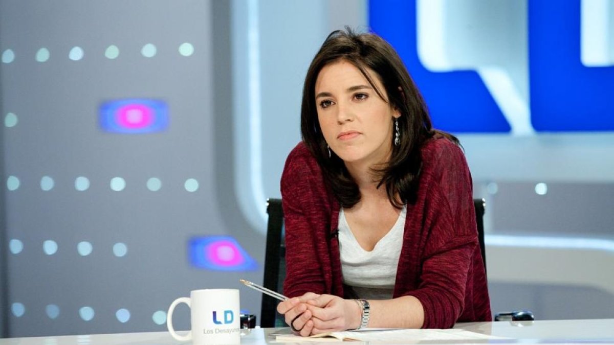 La portavoz adjunta de Podemos, Irene Montero, durante la entrevista que ha concedido este martes a 'Los desayunos de TVE'.-TVE