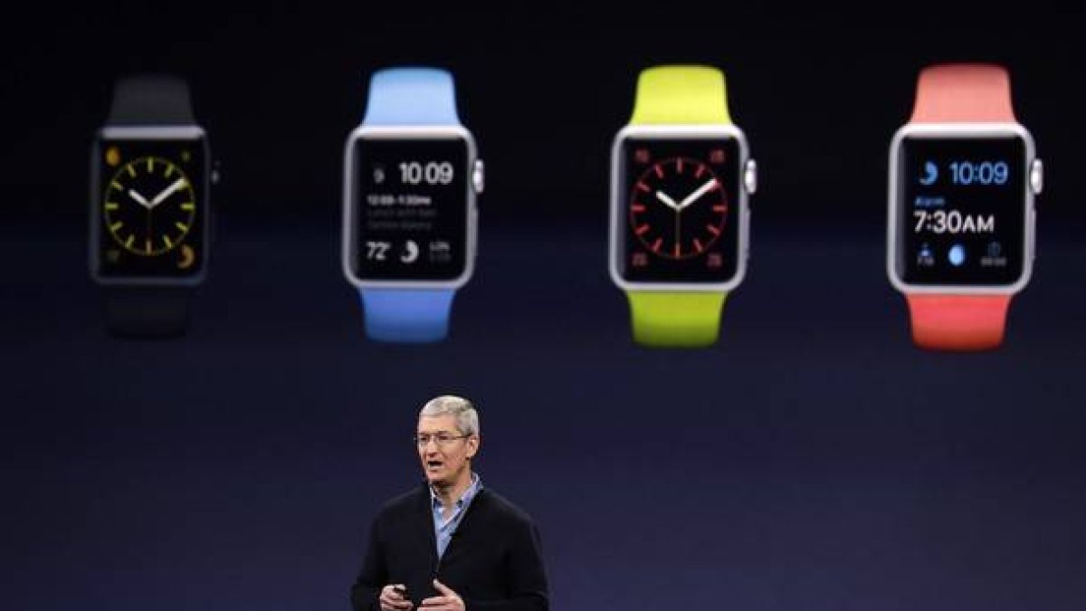 Tim Cook hablando sobre el Apple Watch este lunes en San Francisco.-Foto: ERIC RISBERG / AP