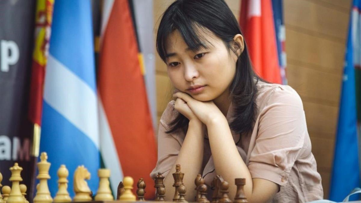 La rusa Ju Wenjun, durante la final del Mundial contra Kateryna Lagno.-FIDE