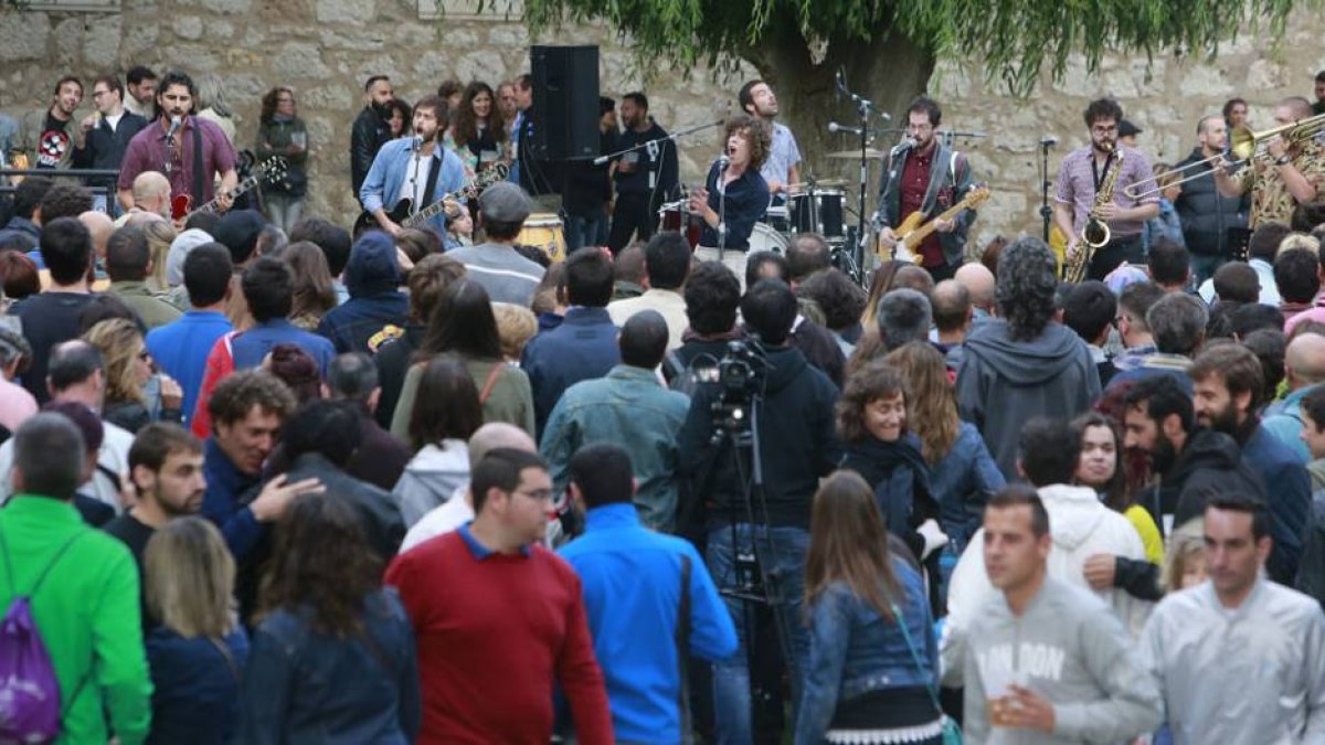 The Faith Keepers cerró anoche el Tablero de Música.-Raúl Ochoa