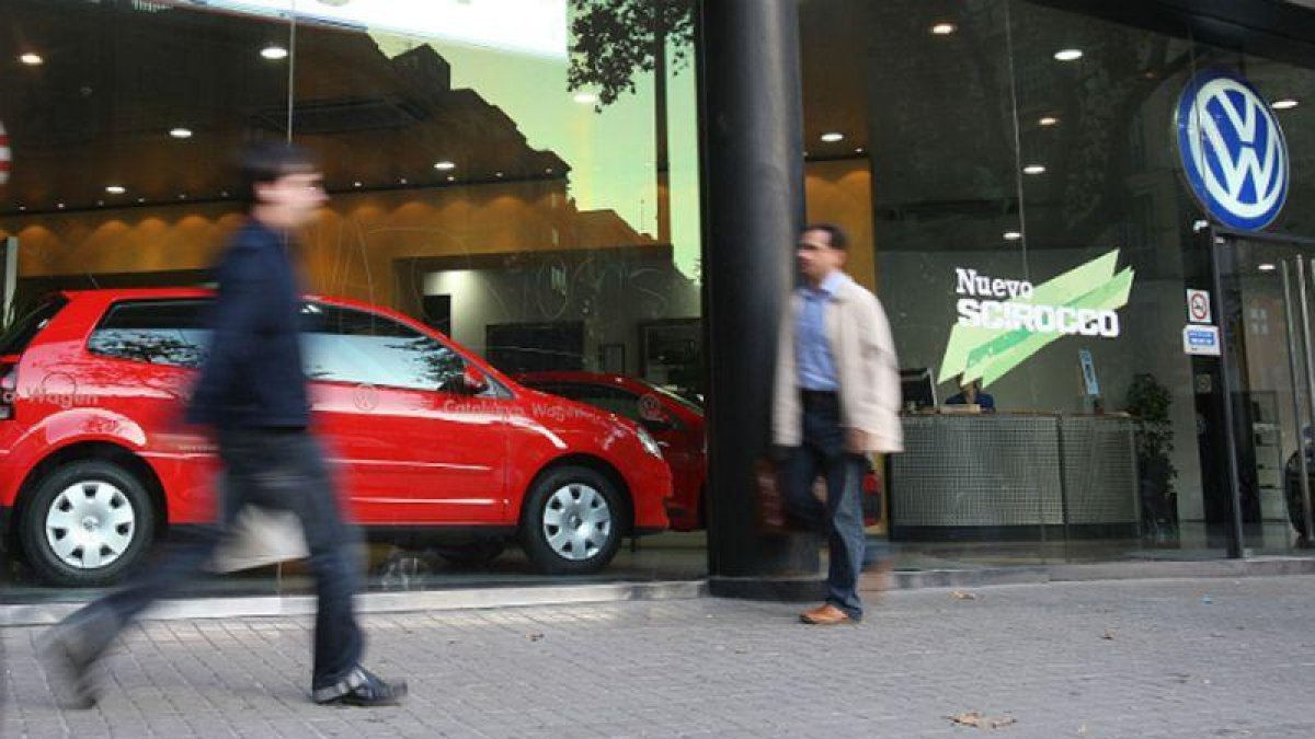 Concesionario de VW en Barcelona.-ELISENDA PONS (ARCHIVO)