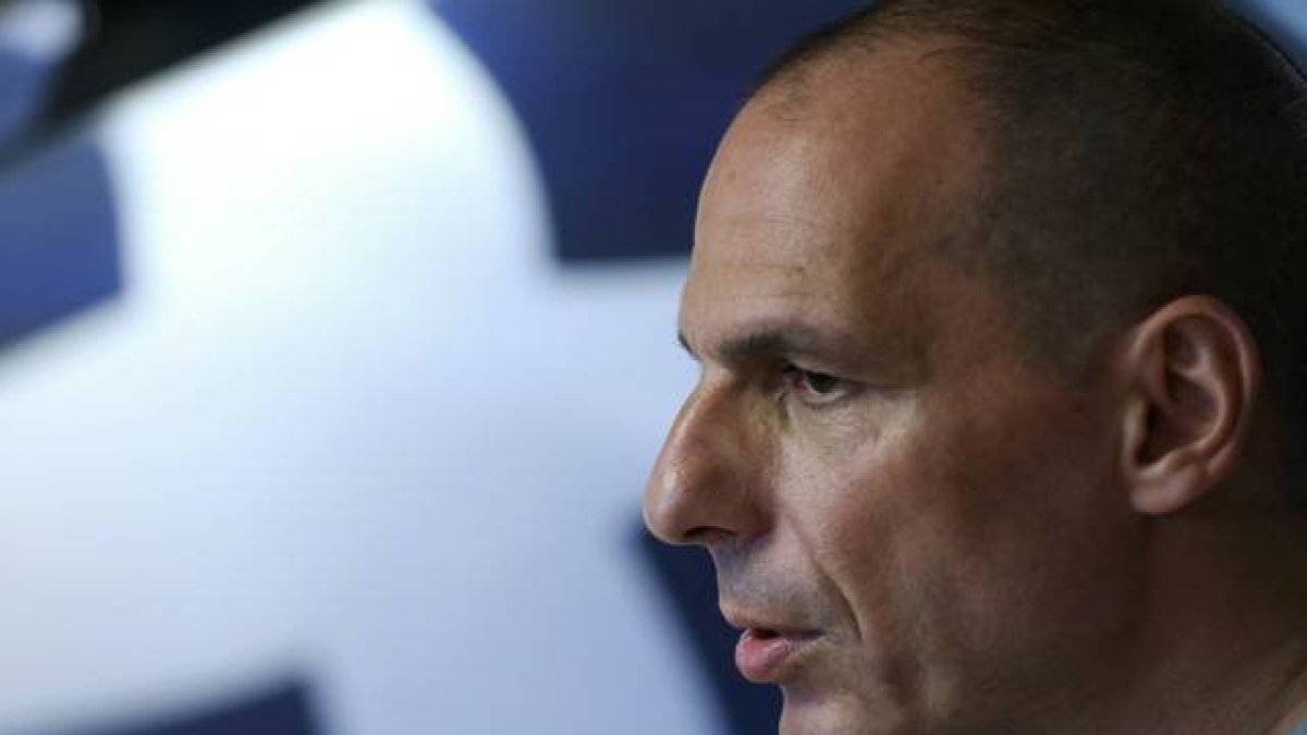 Yanis Varoufakis, exministro de Finanzas de Grecia, comparece ante los medios.-Foto: REUTERS / ALKIS KONSTANTINIDIS