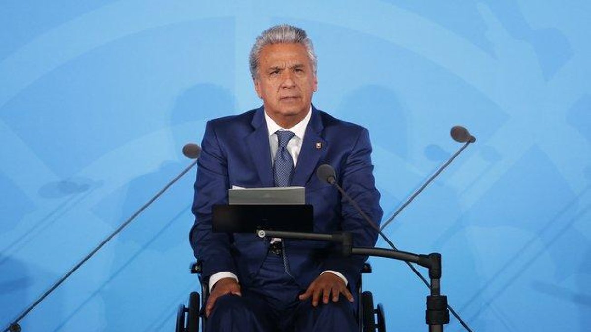 El mandatario aseguró que va a restablecer el orden en todo el país.-AP
