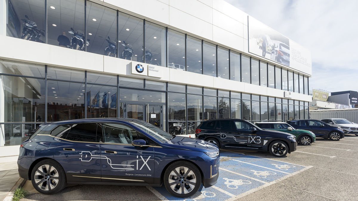 Burgocar organiza unas jornadas de presentación de su gama de vehículos electrificados con la que pretende que los clientes conozcan las