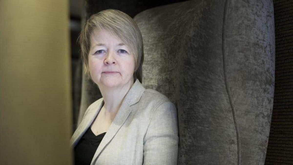 Sarah Waters presenta su novela 'Los huéspedes de pago'.-FERRAN NADEU
