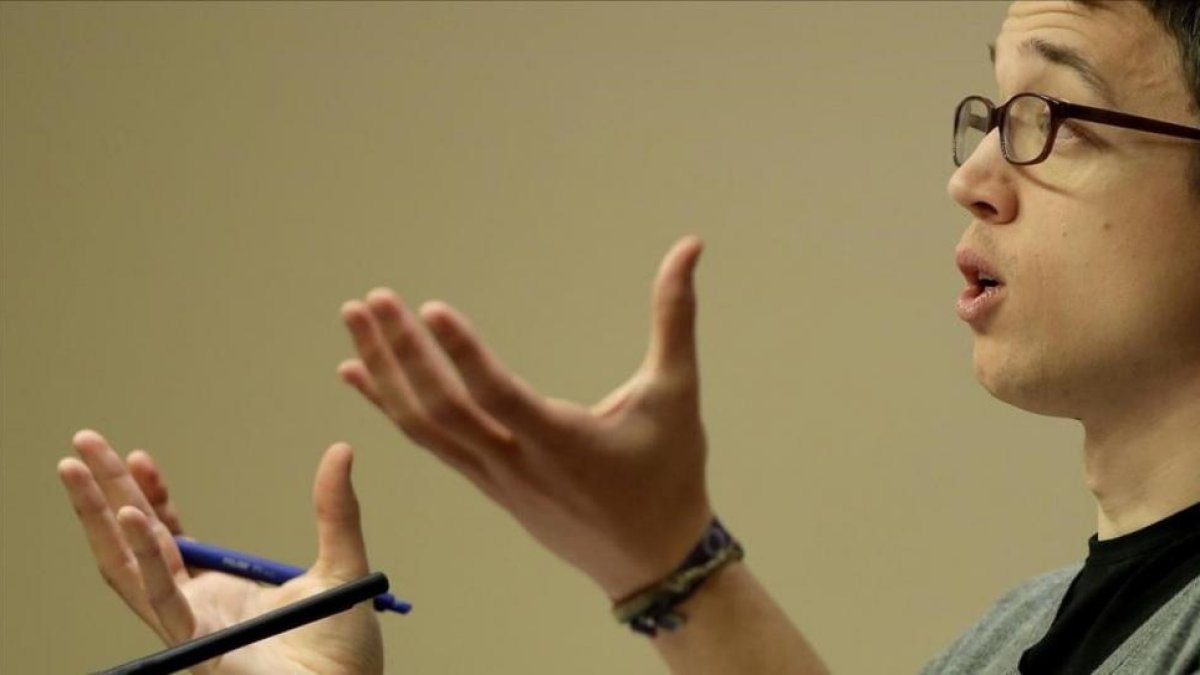 Íñigo Errejón e Irene Montero, entran a la Junta de Portavoces del Congreso.-JOSE LUIS ROCA