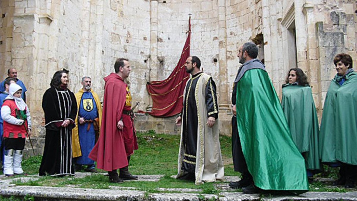Representación de Fernan González en San Pedro de Arlanza.-ECB
