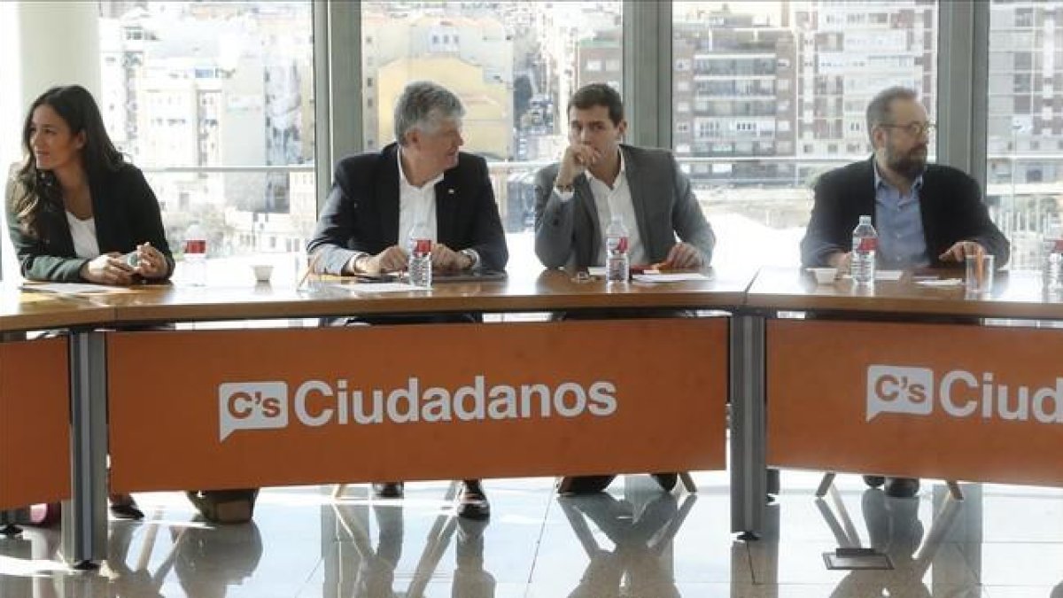 El líder de C's, Albert Rivera, en la reunión de su ejecutiva, este lunes.-AGUS