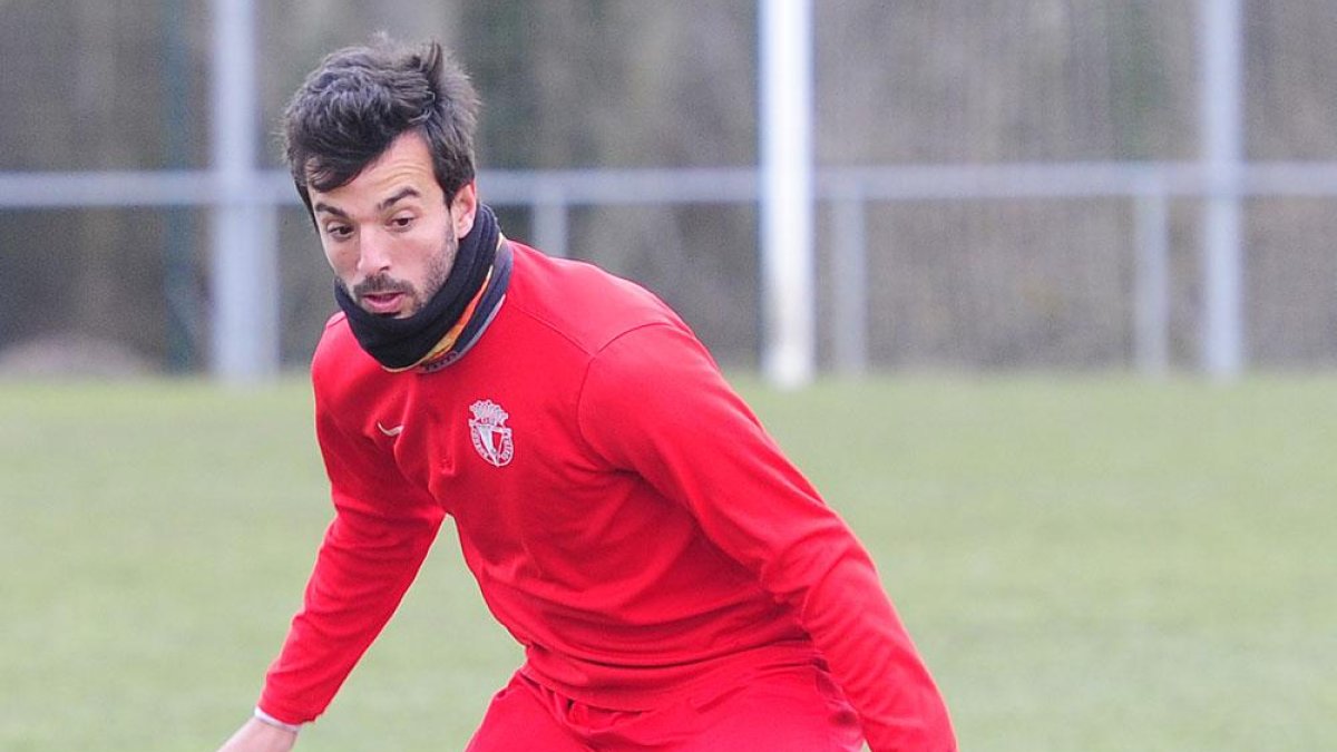 Fer Ruiz ya ha completado dos entrenamientos con el Burgos CF.-ISRAEL L. MURILLO