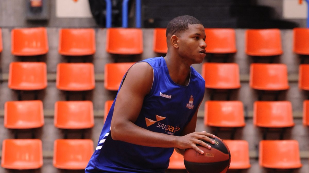 Jasiel Rivero, durante un entrenamiento de pretemporada. MARÍA GONZÁLEZ