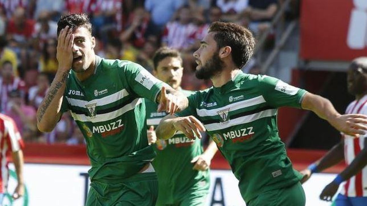 Diego Rico celebra un gol con la camiseta del Leganés.-LALIGA