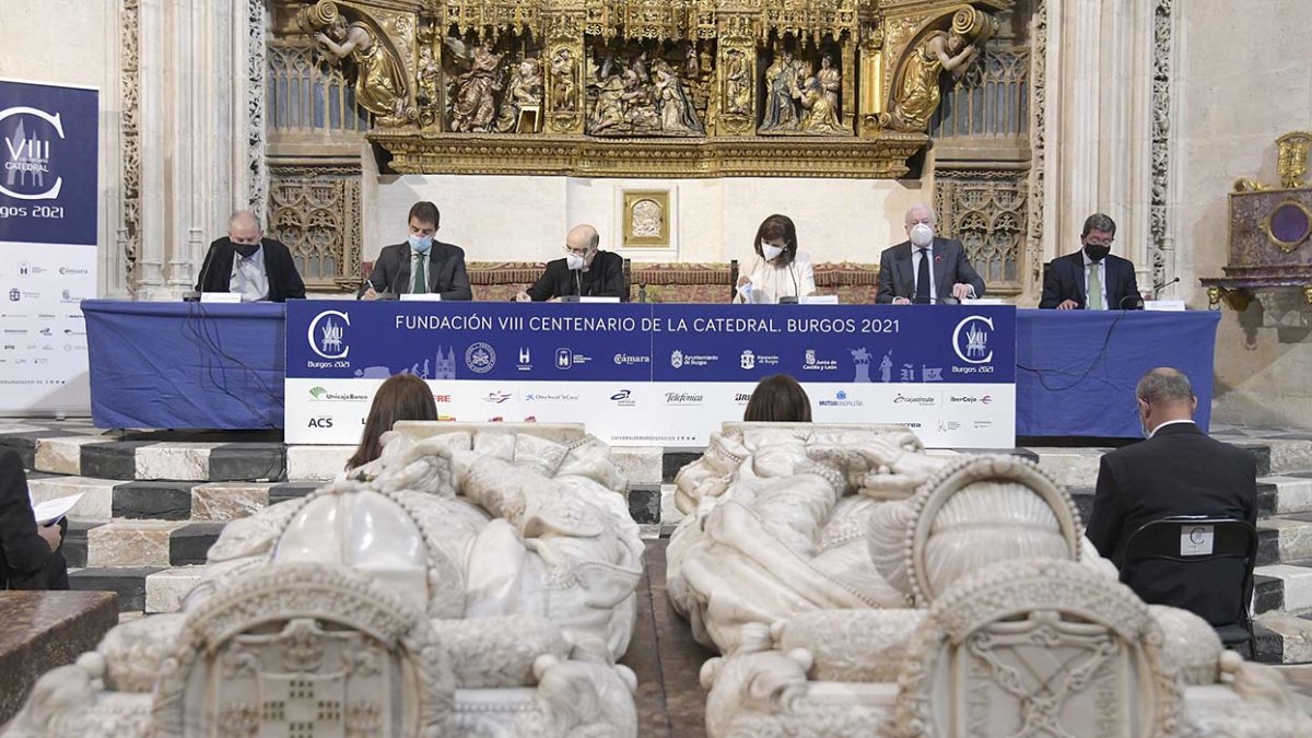 La presentación del programa de actividades previo al año jubilar se realizo en la sala de los Concestables de la Seo burgalesa. ICAL