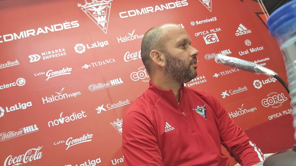 José Alberto López, ayer, durante su comparecencia. TWITTER / @CDMIRANDES
