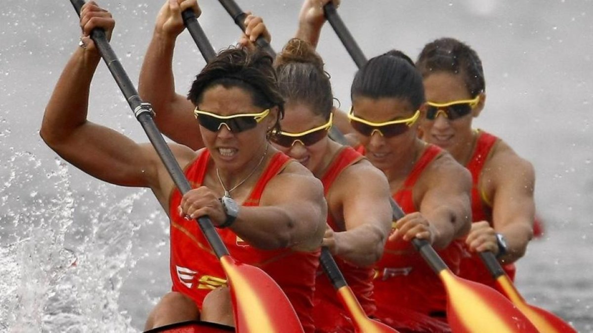 Beatriz Manchón (primera) en los Juegos Olímpicos de Pekín 2008.-EFE / ESTEBAN COBO