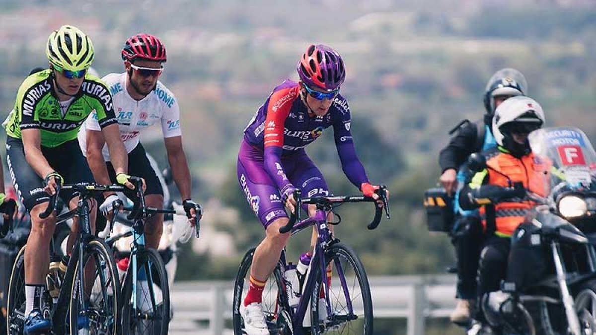 Langellotti rueda en cabeza de carrera.-BURGOS BH