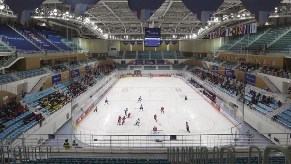 El palacio de hielo surcoreano donde se celebra el Mundial sub-18.-AP / AHN YOUNG.JOON