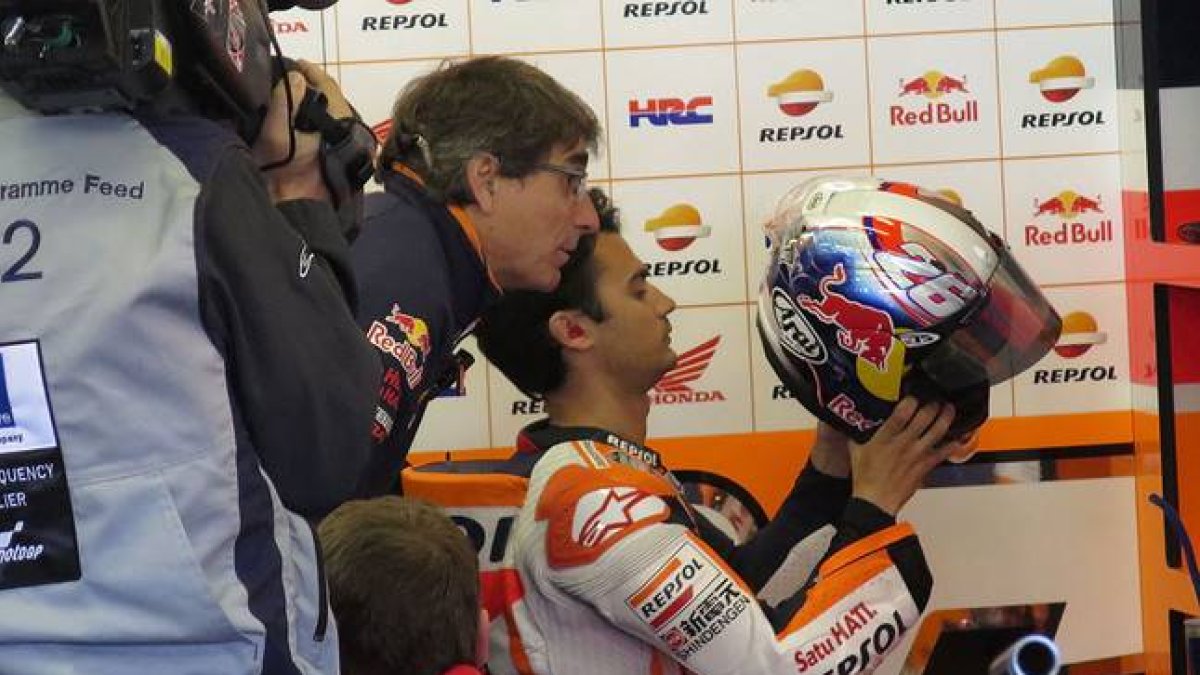 Dani Pedrosa se prepara para reaparecer en el Mundial sobre su Honda RC213V en el circuito de Le Mans.-Foto: EMILIO PÉREZ DE ROZAS (Enviado especial)
