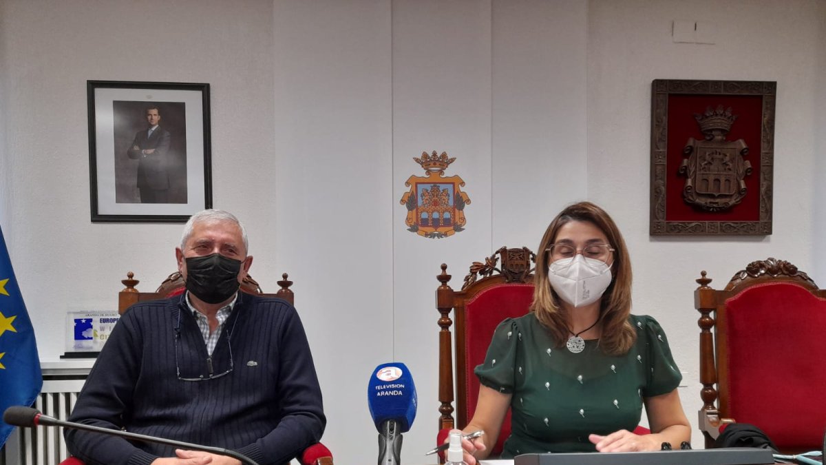 Raquel González y Alfonso Sanz esta mañana. ECB