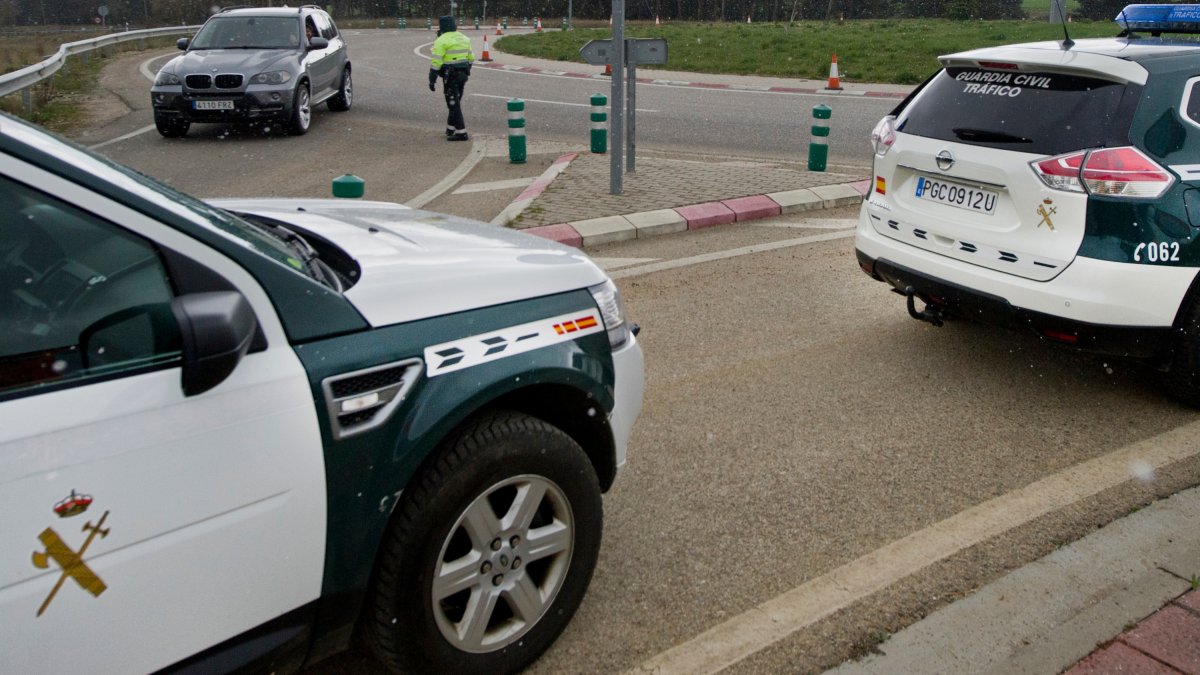 Dispositivo de vigilancia de la Guardia Civil con motivo del Estado de Alarma. / ECB