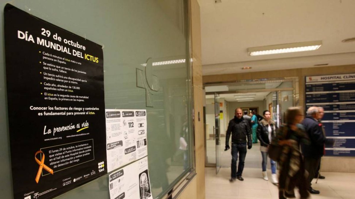 Cartel informativo sobre el ictus en el Hospital Clínico Universitario de Valladolid-Ical