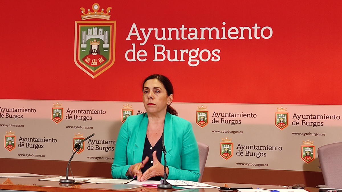 Marga Arroyo, portavoz municipal de Podemos, durante la comparecencia de prensa. ECB