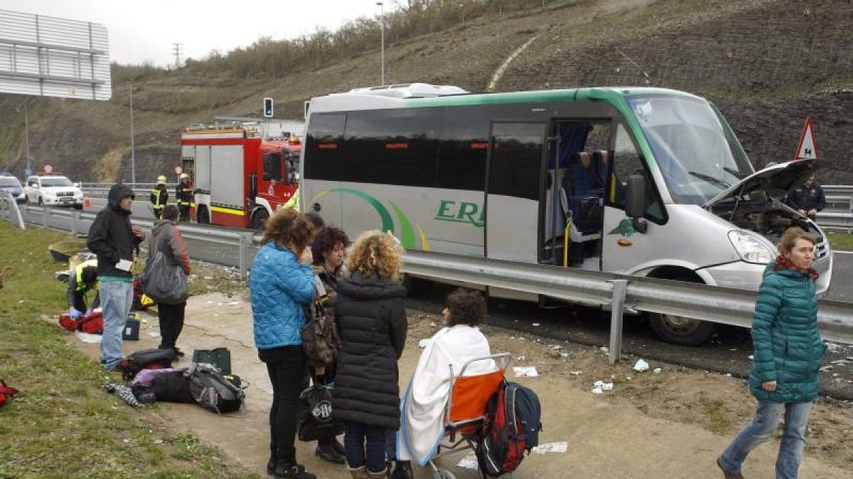El accidente se ha producido en la AP-1, a la altura del municipio alavés de Arrazua-Ubarrundia.-Foto: EFE