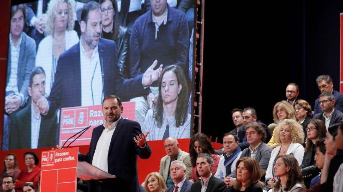 Ábalos advierte de que la Constitución no se reduce solo al artículo 155.-JUAN CARLOS HIDALGO