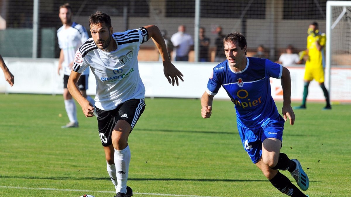 Gabri anotó los dos goles. TOMÁS ALONSO