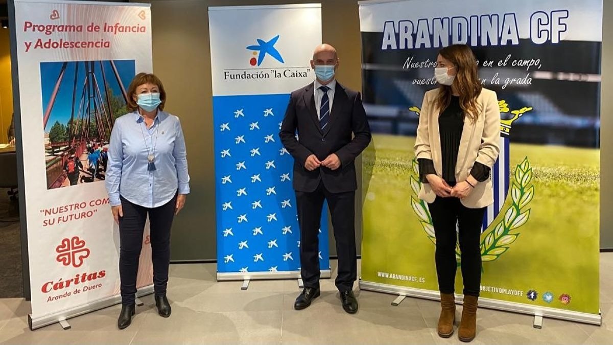Cáritas y la Arandina C.F. reciben una aportación de 10.000 euros de la Fundación “la Caixa”. ECB