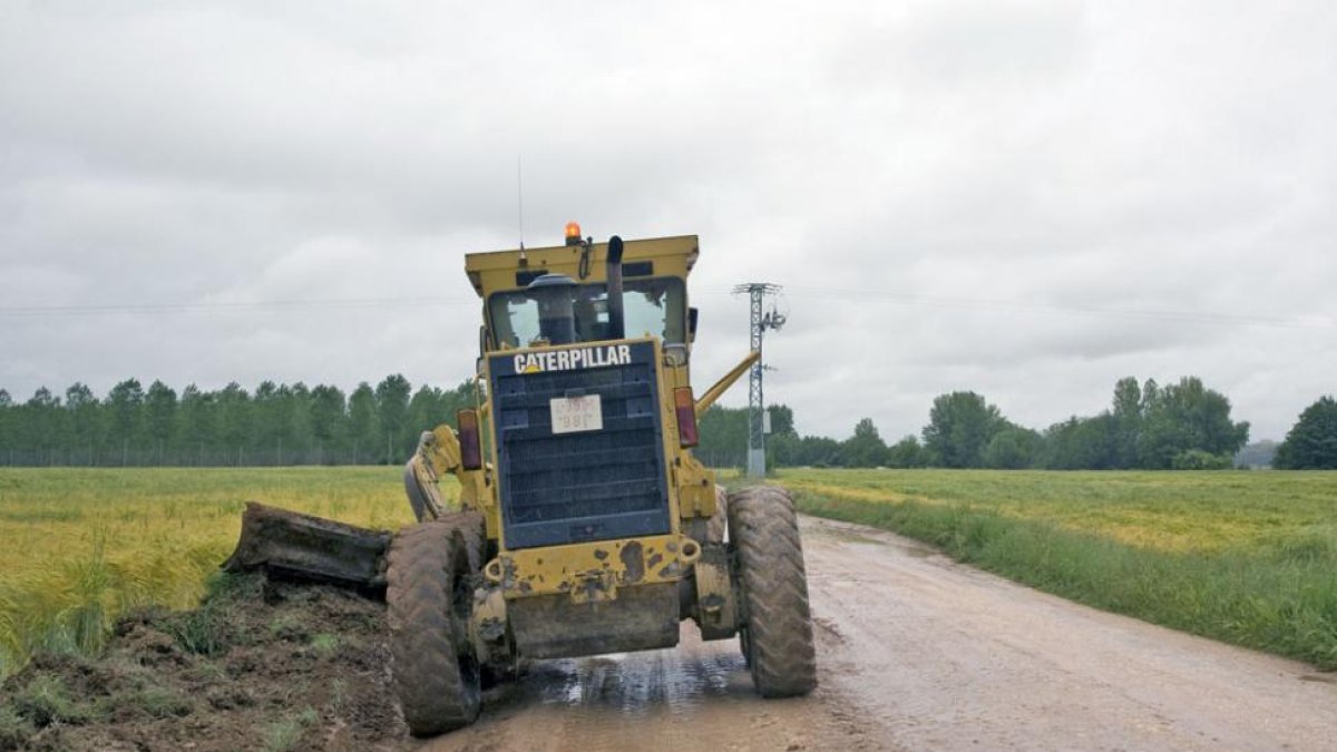 Destacan la limpieza de caminos o bordes de carreteras «donde se amortizan puestos mientras las máquinas están paradas».-ECB