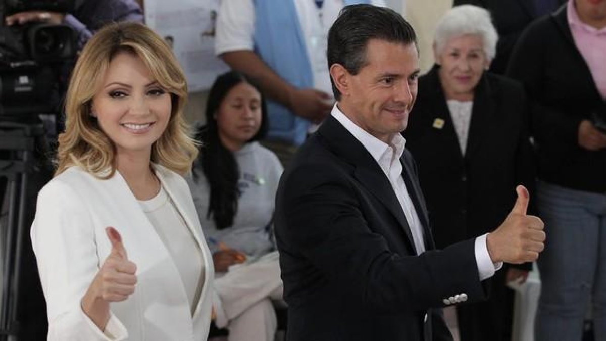 Enrique Peña Nieto y su esposa Angélica Guevara.-ALEX CRUZ