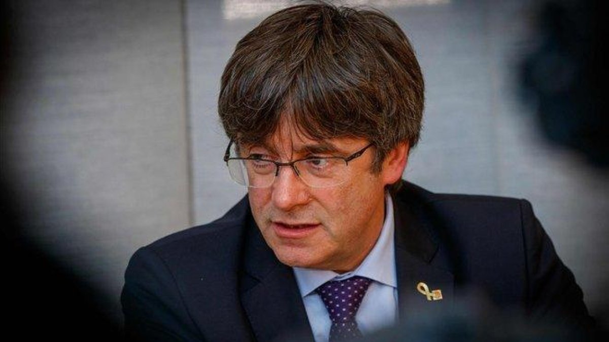 El expresident Carles Puigdemont en un acto del partido nacionalista flamenco en Bélgica.-KURT DESPLENTER /AFP