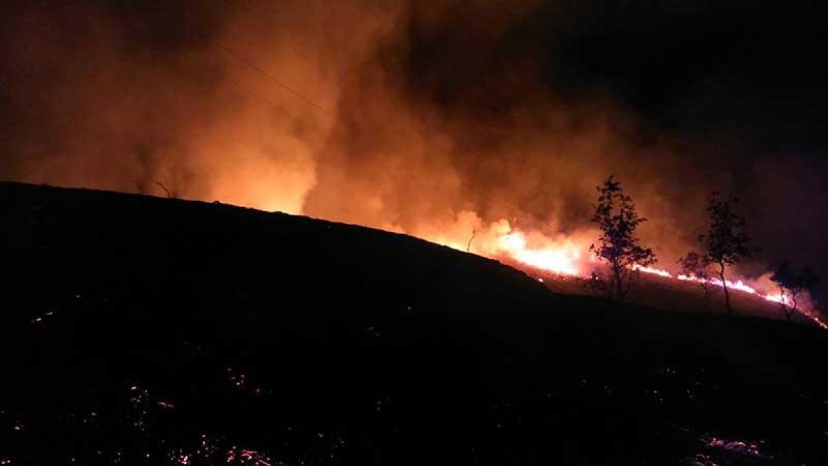 Incendio en Cuestahedo a mediados del mes pasado provocado por el mismo sujeto.-A.G.