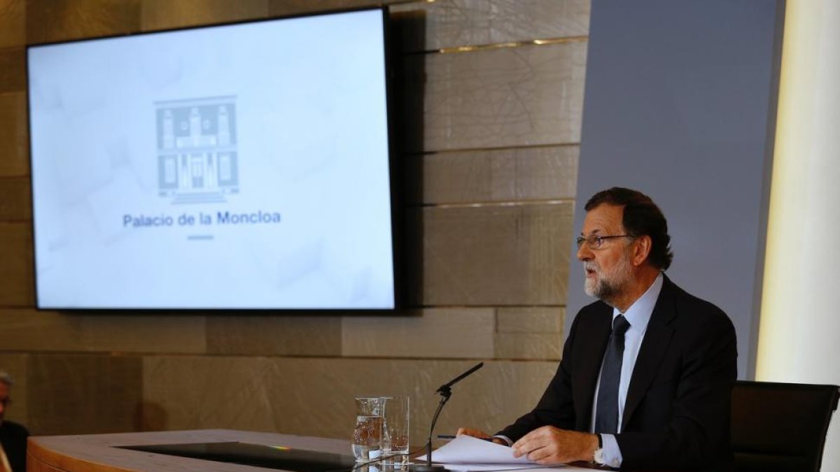 Mariano Rajoy durante la rueda de prensa después de la reunión del Consejo de Ministros-DAVID CASTRO