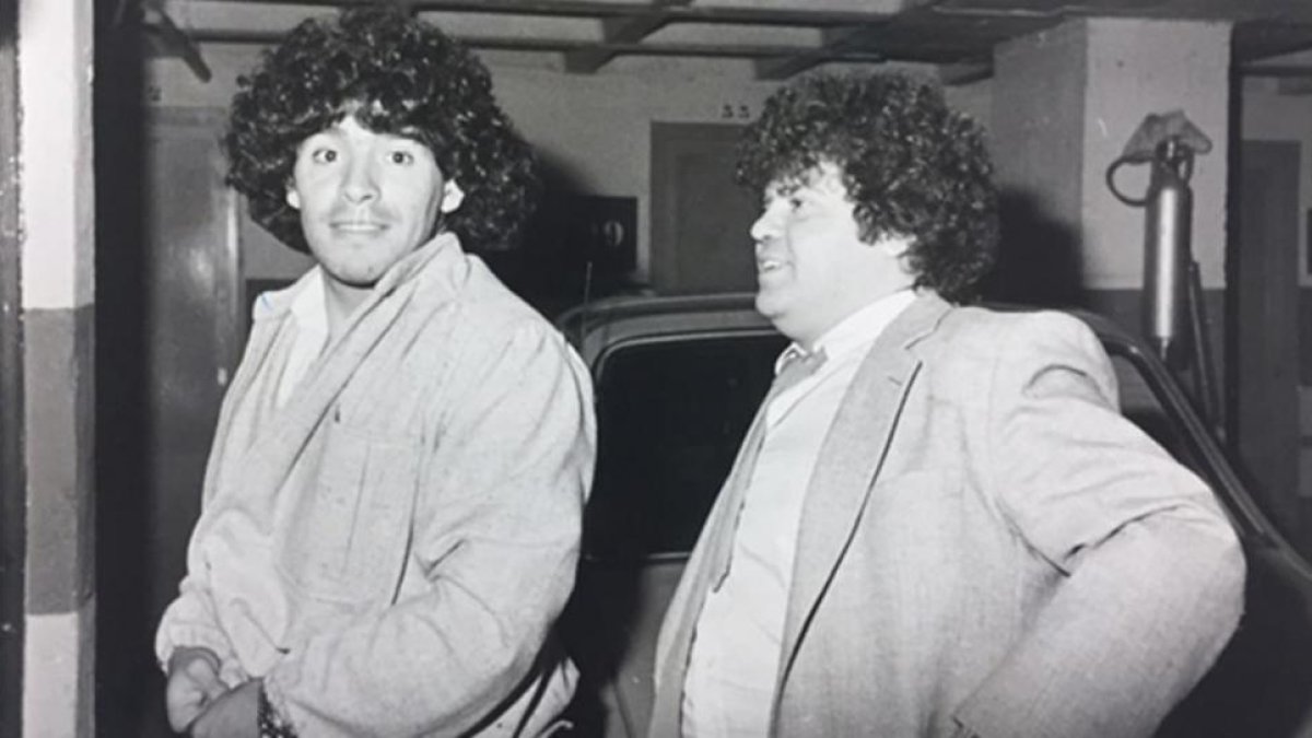Cyterszpiler junto a su amigo Maradona.-ARCHIVO / EL PERIÓDICO