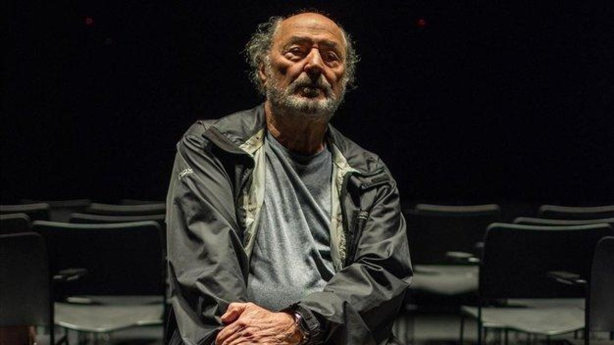 Sydney Possuelo, activista en defensa de los derechos de los indígenas del Amazonas, este lunes, en la Casa América, en Barcelona.-MANU MITRU