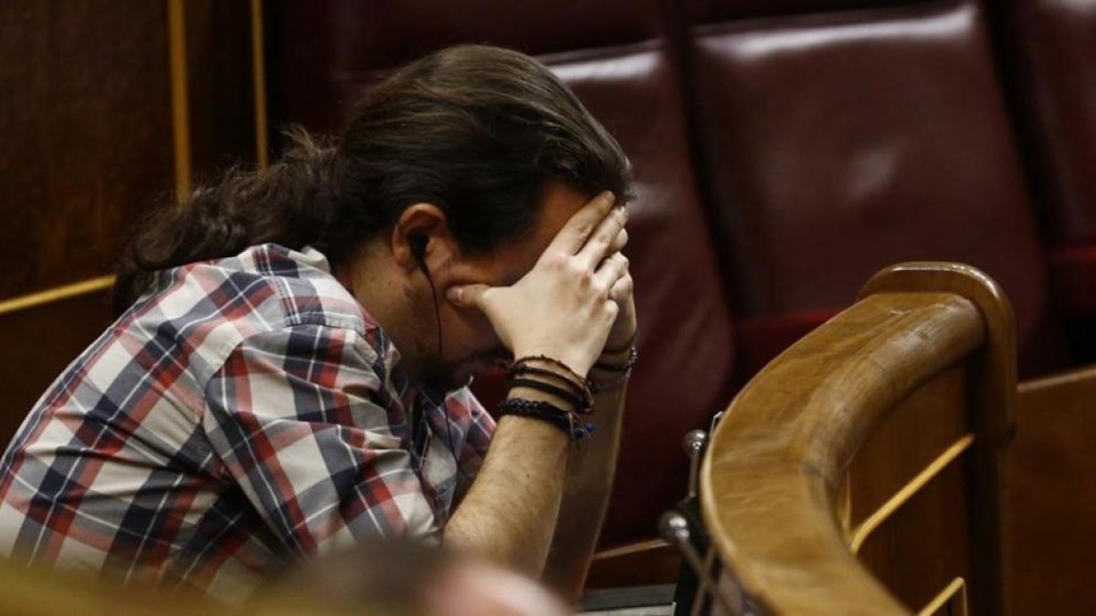 Pablo Iglesias durante la sesión de control al Gobierno, en el Congreso.-AGUSTÍN CATALÁN