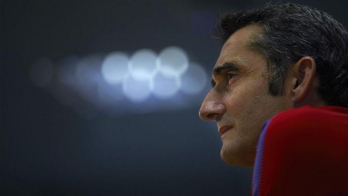 Ernesto Valverde quiere ver la luz.-EFE / ALEJANDRO GARCIA