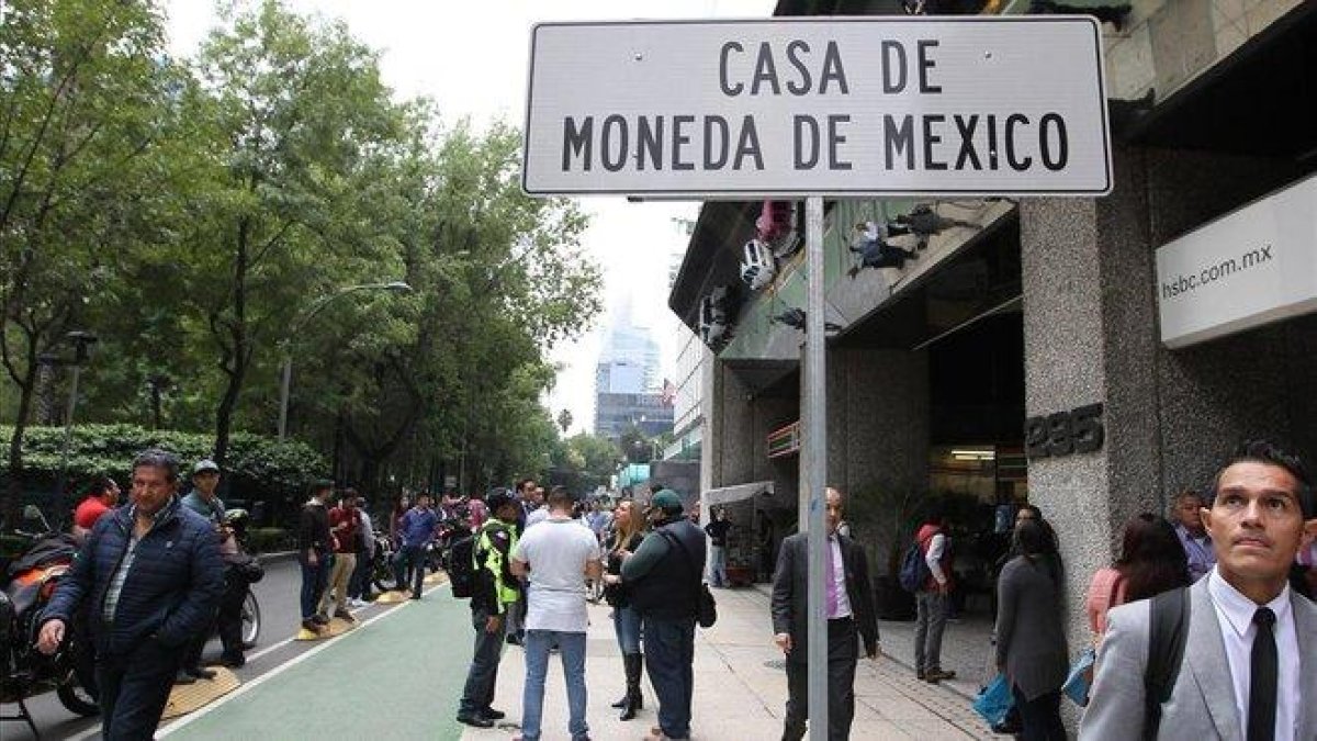 Entrada de la Casa de la Moneda en Ciudad de México-EFE / MARIO GUZMÁN