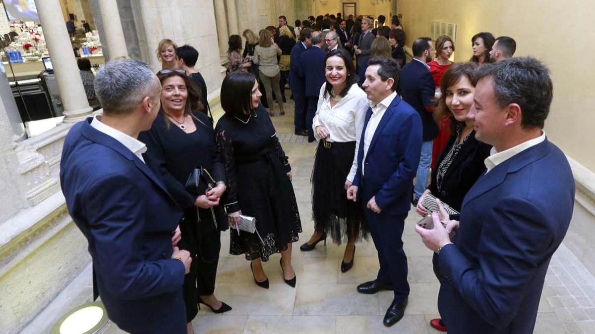 Las cenas de empresa copan el 80% de las reservas este fin de semana.-RAÚL G. OCHOA