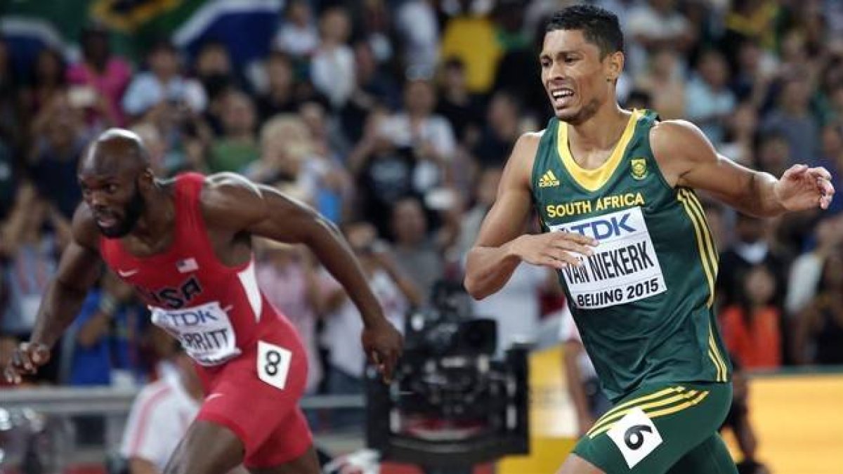 Van Niekerk entra vencedor en la final de los 400 metros.-