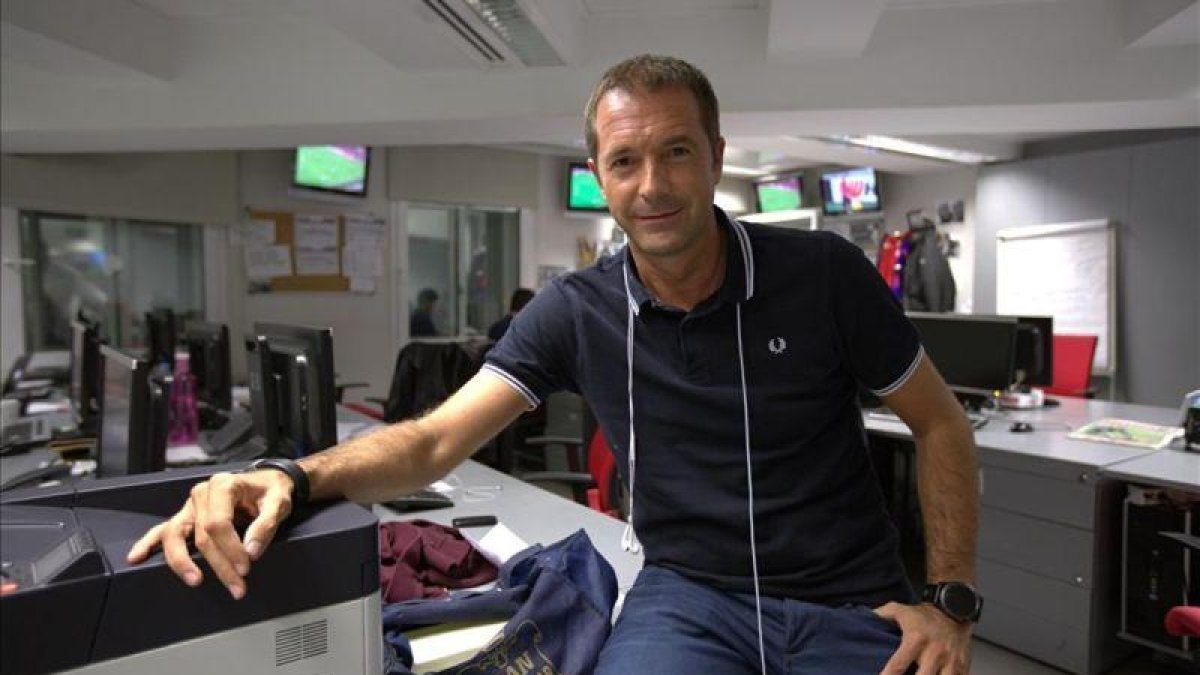 El periodista Manu Carreño, director y presentador del programa deportivo de la SER 'El larguero'.-DAVID CASTRO