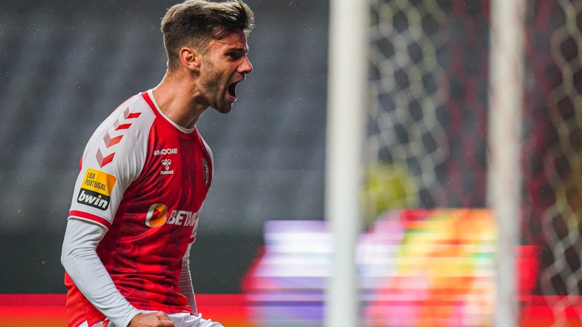 Mario González celebra un gol con el Sporting de Braga. TWITTER / @SCBragaOficial