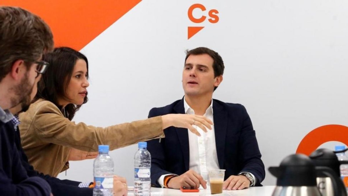 Rivera preside la reunión de la ejecutiva de Ciudadanos, el pasado mes de febrero en la sede central de Madrid.-JUAN MANUEL PRATS